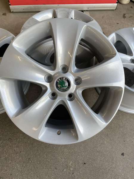 lättmetallfälgar Skoda Originaal